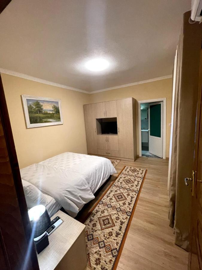 ホテル Vila Lika コルチャ エクステリア 写真